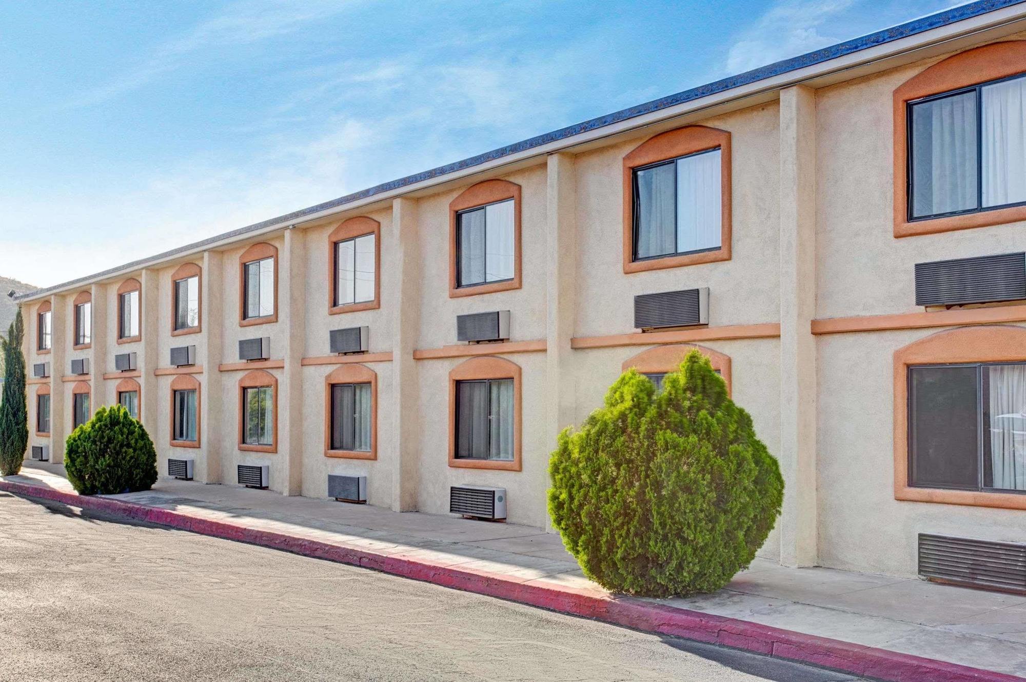 Red Rock Inn Tucson Exterior photo